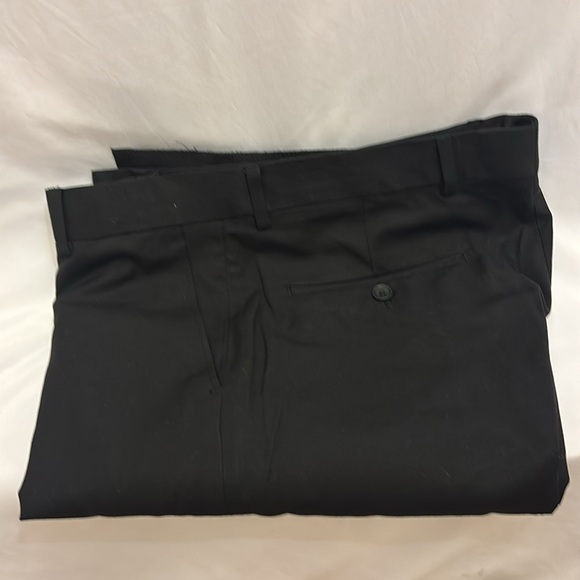 Gently Worn Men’s Wearhouse Men’s Dress Pants Deep Black- Worn Once 38R/32 Waist - Picture 9 of 11